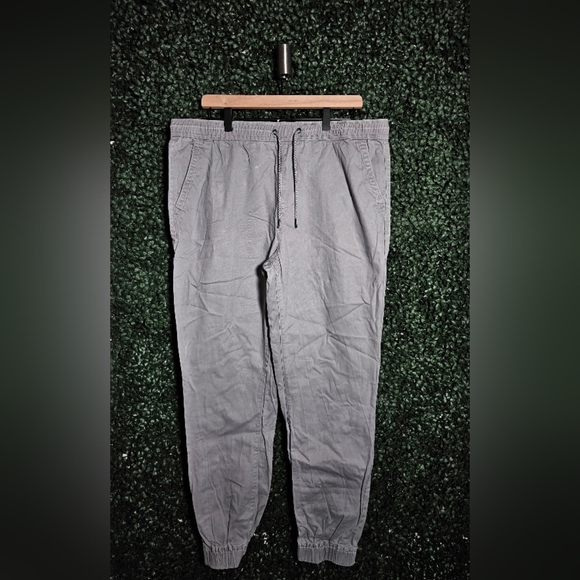 Aeropostale Men's Light Gray Joggers - Picture 1 of 4